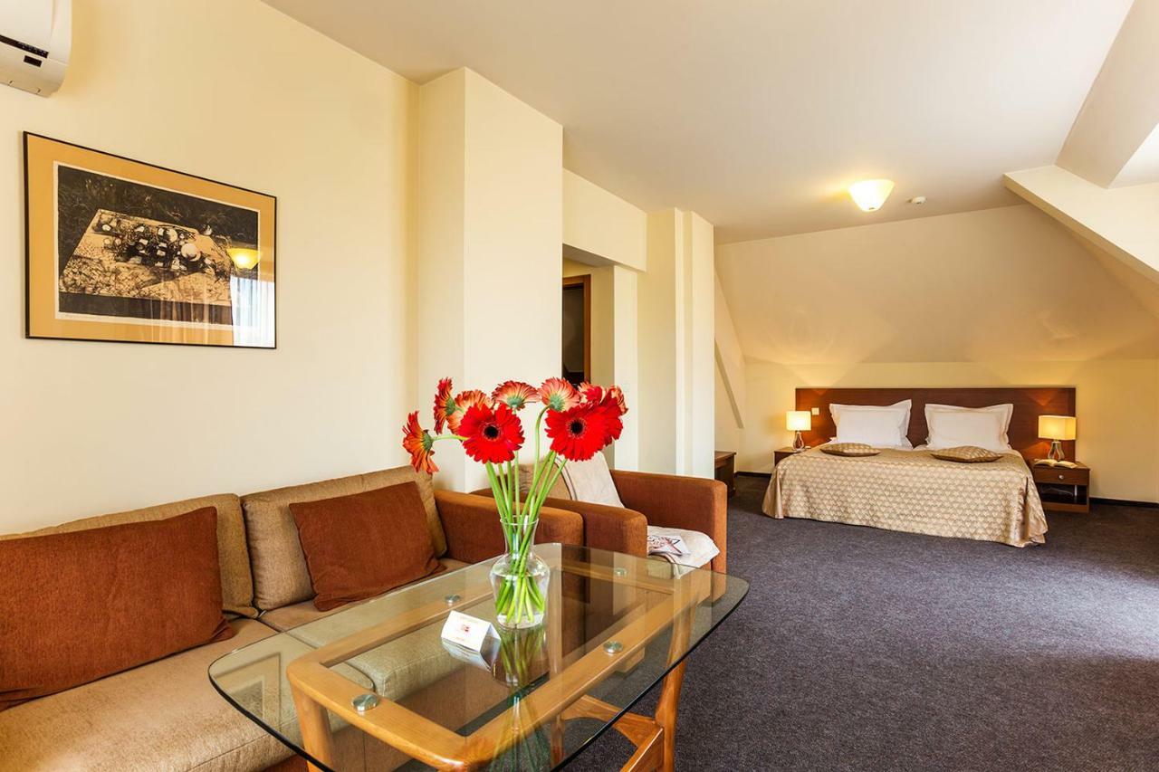 Hotel Place By Hmg 3*
