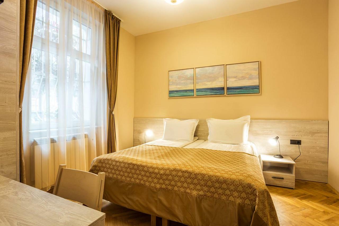 Place By Hmg Hotel