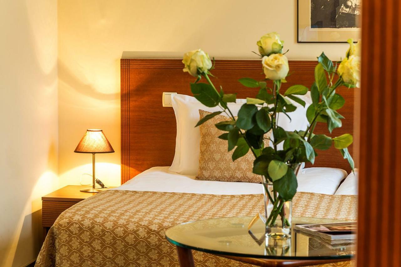 Place By Hmg Hotel